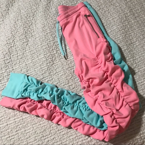 Matching Set - Picture 5 of 7